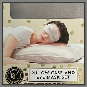🌹New🌹Pillow Case & Eye Mask Boxed Set🌹